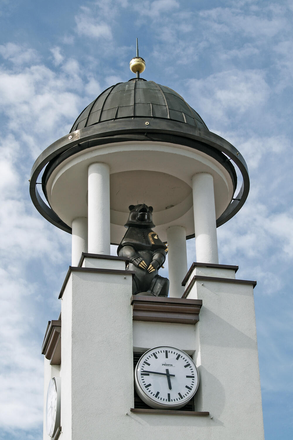 Bear In The Clock Tower, Telšiai