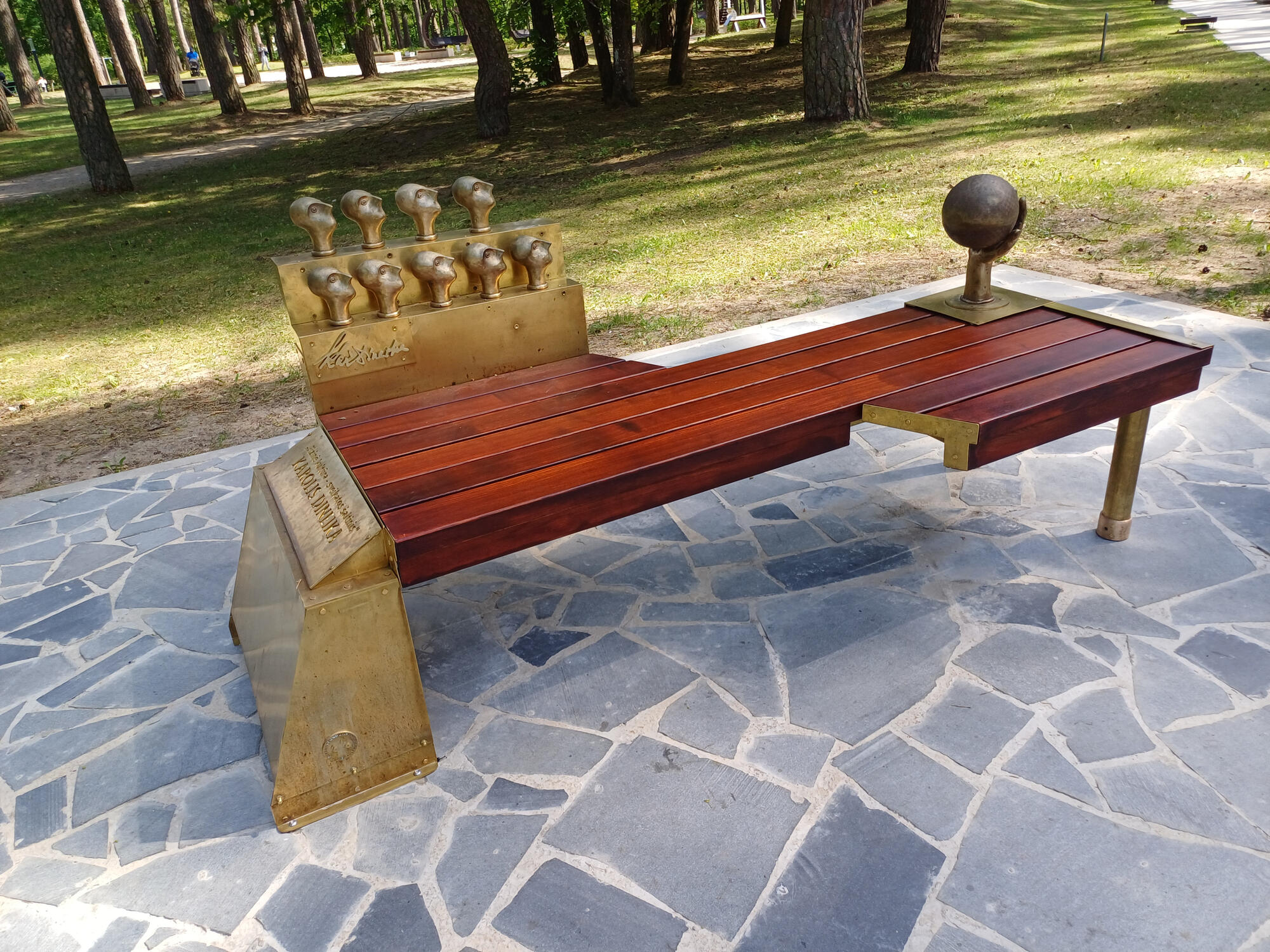 Bench for Karolis Dineika, Druskininkai